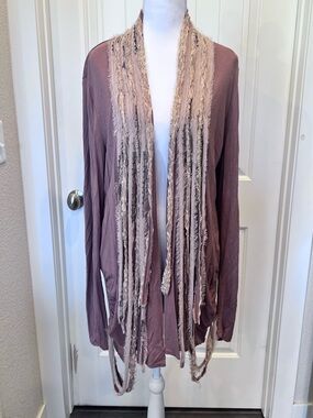 BKE Boutique Flyaway Boho Cardigan Beaded Chain Mixed in Raw Edge Flowing Trim